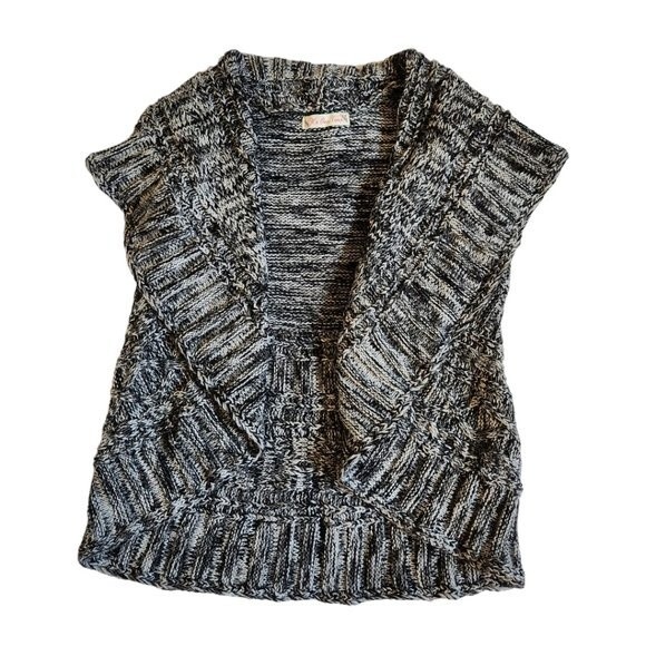 It's Our Time Black White Grey Open Front Sleeveless Cardigan Shrug UNKNOWN SIZE - Picture 1 of 10